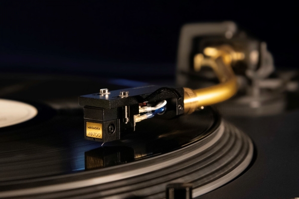 MP-700_playing.JPG